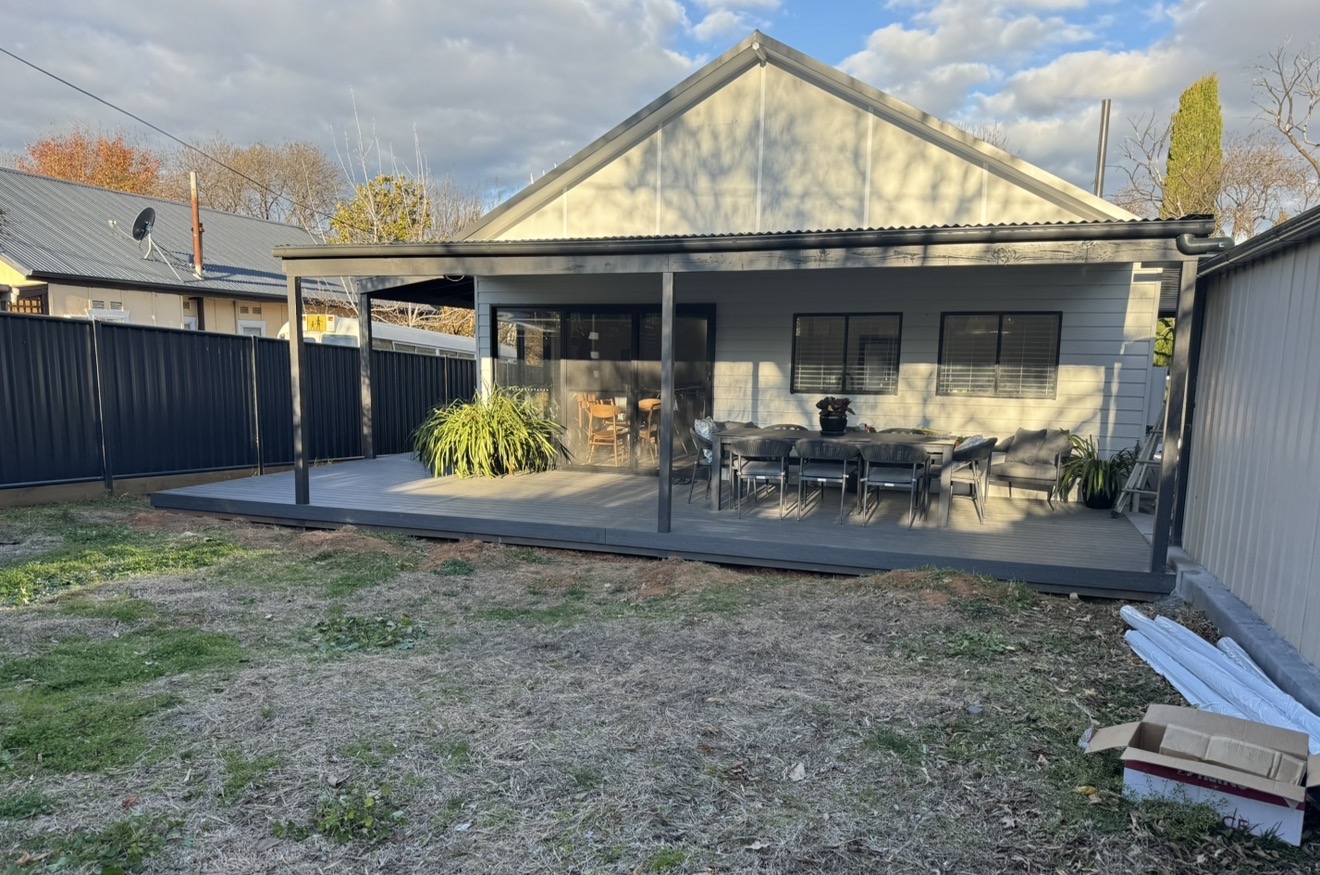 Composite Deck & Covered Alfresco